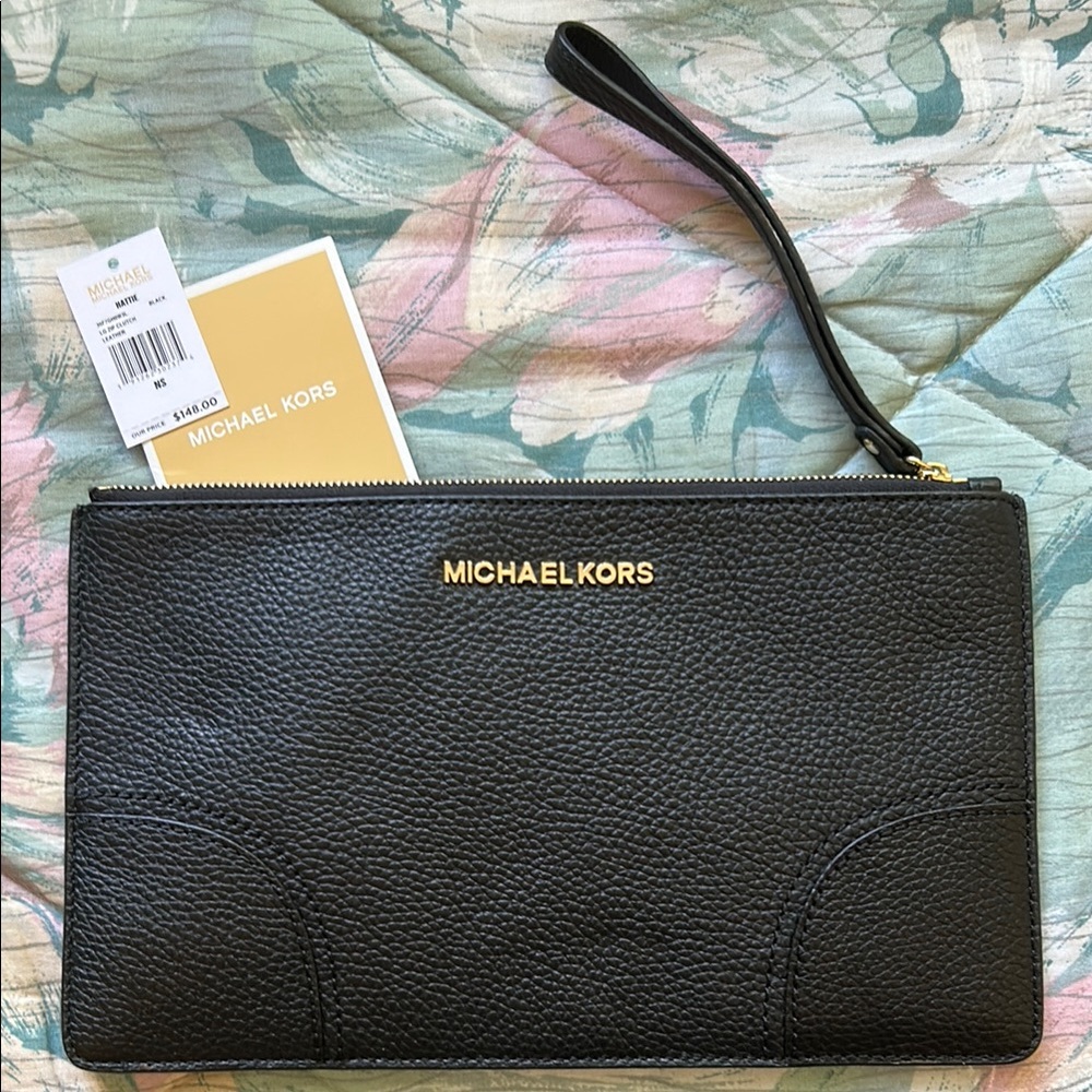 Michael Kors Black Leather ‘Hattie’ Wristlet NWT.